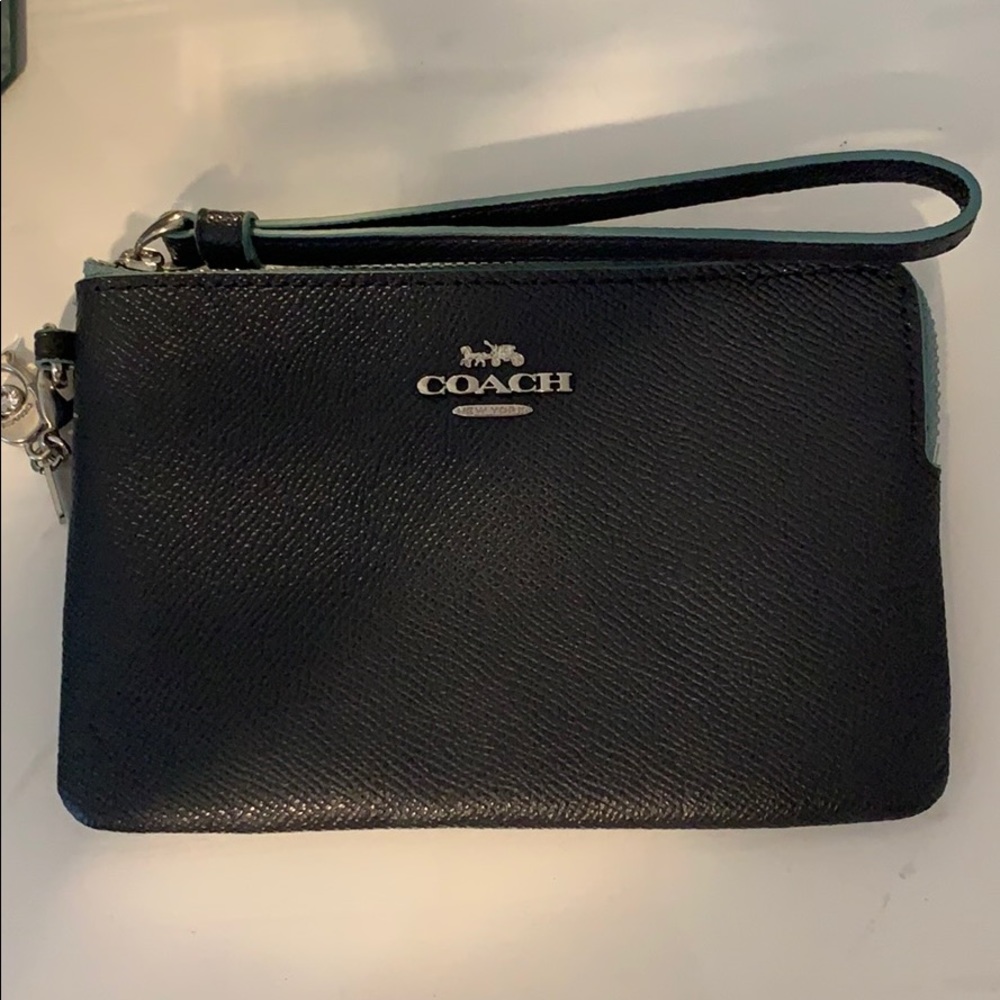 NWOT navy blue coach wristlet